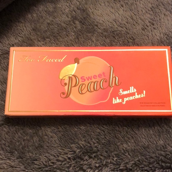 Too Faced Sweet Peach Eye Shadow Palette - Picture 1 of 3